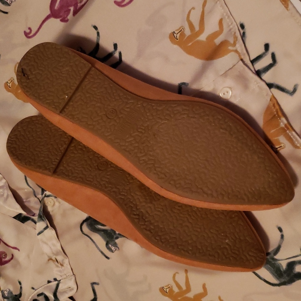Suede Bella Marie Women's Ballet Flat Almond Toe Shoes Women's 8.5 - Picture 7 of 7